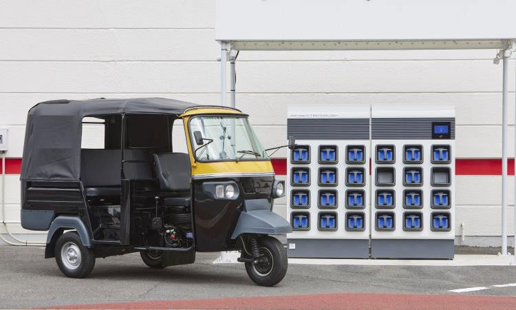 Honda to Begin Battery Sharing Service for Electric Tricycle Taxis in India in the First Half of 2022