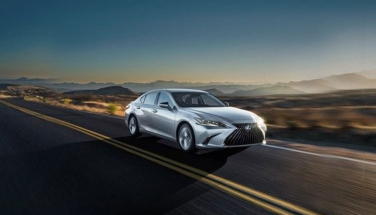 Luxury car manufacturer, Lexus India, has today introduced the new ES 300h executive sedan