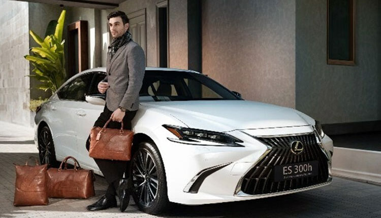 Lexus ES Crafted Collection 2023